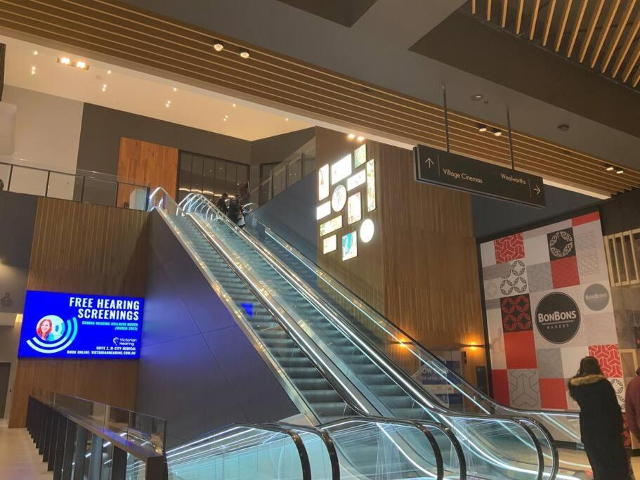M-city Apartment: Executive Twin With Smart Amenities Apartment